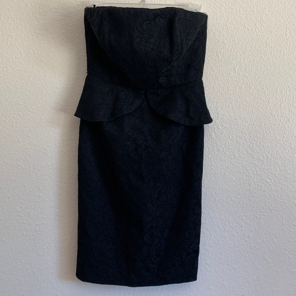 White House Black Market Strapless Peplum Lace Dress size 2P